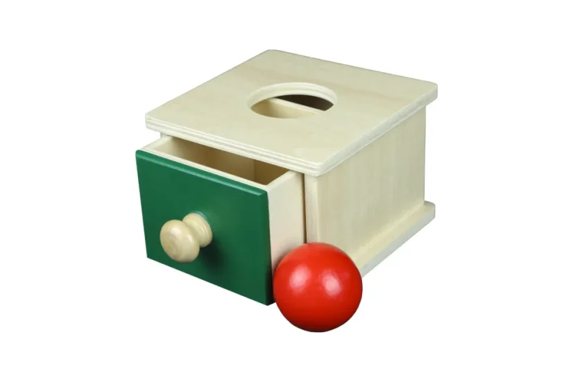 Box na vkládání míčku