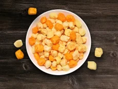 Mixit Křupavý sýr: White Cheddar & Red Leicester