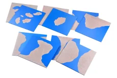 Karty s různými tvary pevniny a vodních ploch