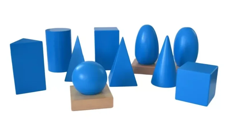 Moyo Montessori Geometrická tělesa s podstavci a krabicí