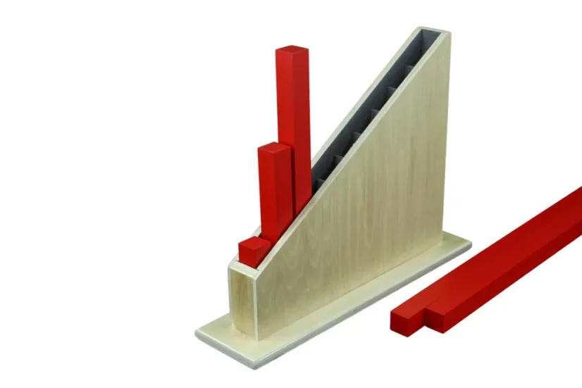 Stojan na červené tyče