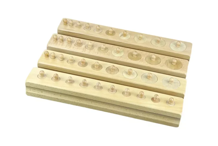 Válečky s úchyty z bukového dřeva