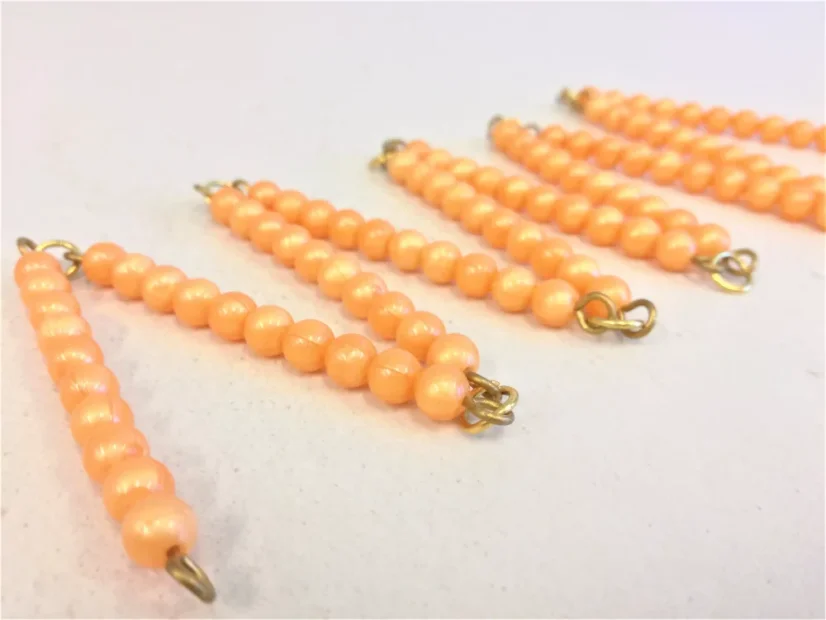 Stovkový perlový řetěz