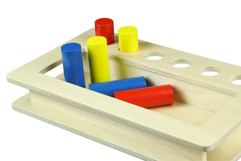 Box na vkládání válečků do otvorů