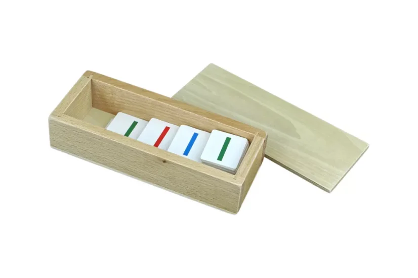 Malé papírové karty s čísly 1-9000