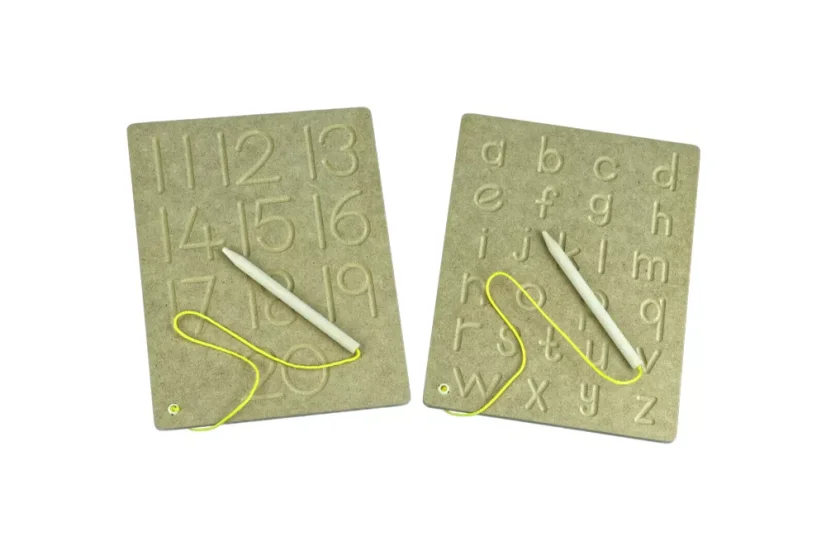 Tabulky na opisování písmen a číslic