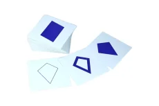 Karty ke geometrické komodě