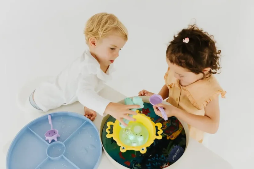 Senzorický třídící tác PLAY TRAY - modrý