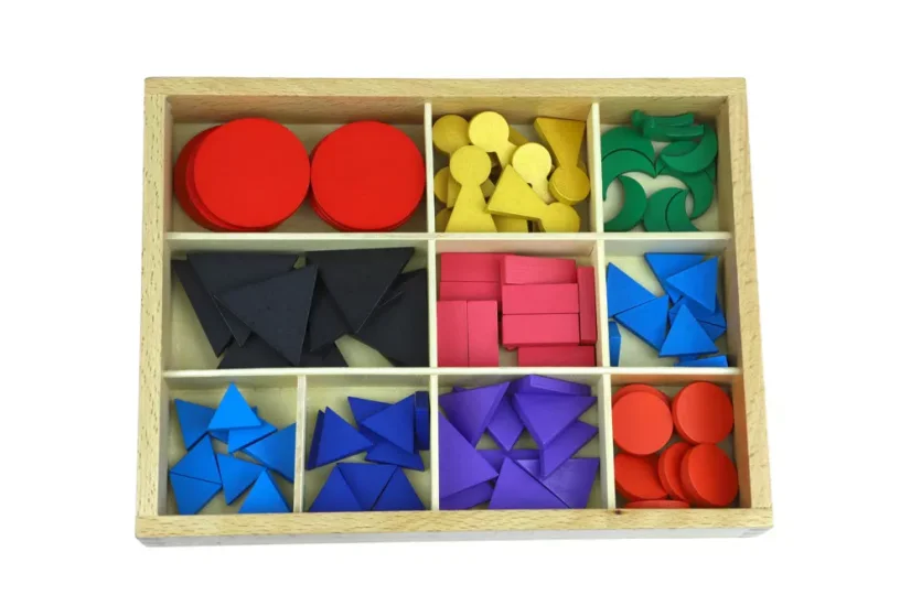 Dřevěné gramatické symboly s krabičkou