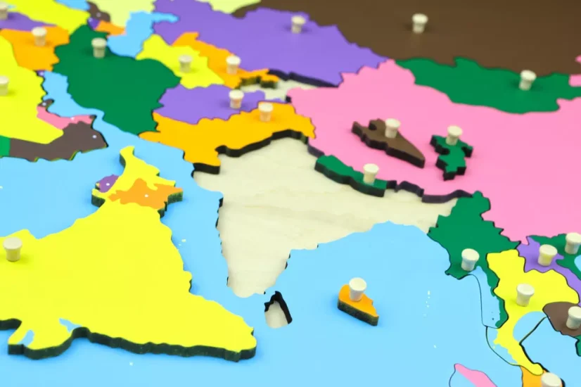 Puzzle - mapa Asie - bez rámečku
