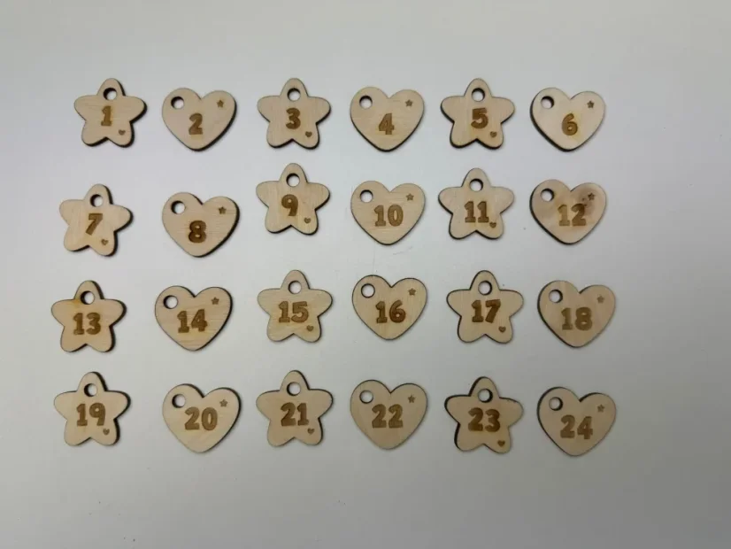 Dřevěná adventní čísla - mix tvarů