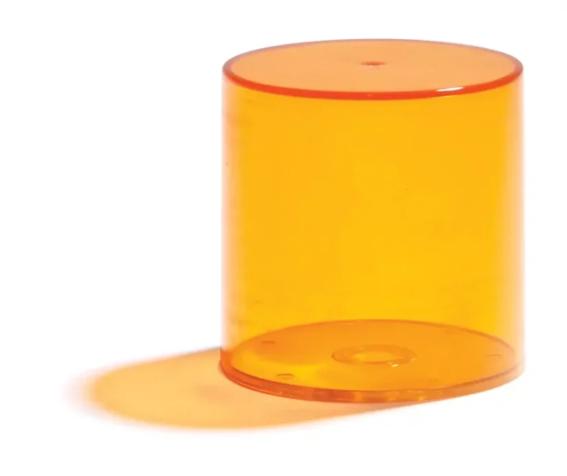 Průhledná barevná geometrická tělesa